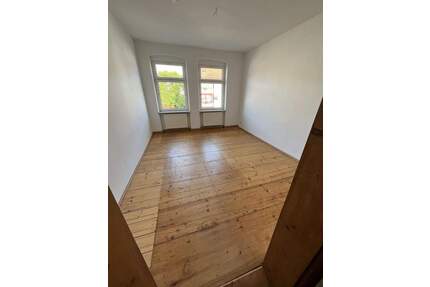 Helle 4 Zimmer-Wohnung in zentraler Lage von Naumburg