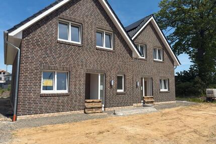Moderne Doppelhaushälfte im Erstbezug – KfW 40 | 130 m² | Garten - Neuenkirchen