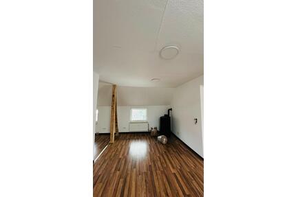 Sehr Schöne, neu renovierte 3-Zimmer-Wohnung mit Kaminofen - Porta Westfalica