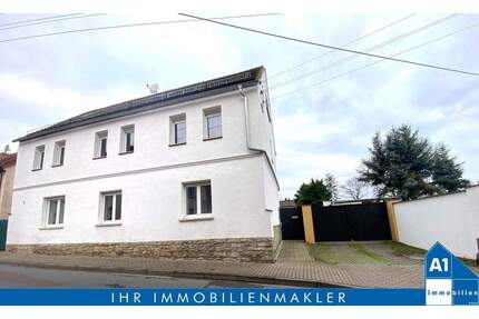 Großzügiges Zweifamilienhaus mit Nebengelass, Garagen und weitläufigem Garten in Milzau - Bad Lauchstädt