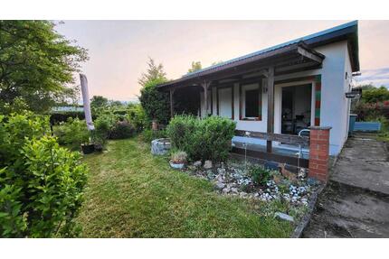 Pachtgarten - 3.250,00&nbsp;EUR Kaltmiete, ca.&nbsp; 0,00&nbsp;m&sup2; in Halle (Saale) (PLZ: 06112) Büschdorf