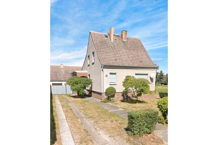 Einfamilienhaus mit Nebengebäude - Jessen (Elster)