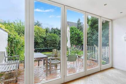 Stadtleben trifft Gartenruhe - 4-Zimmer-Wohnung mit 250?m² Garten und 189 m² Wohn-Nutzfläche - Hamburg Marienthal