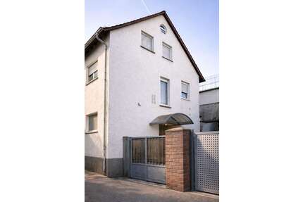 Haus zum Kaufen in Hanau Steinheim am Main 380.000,00 € 132 m² - Hanau / Steinheim am Main