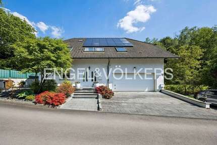Haus zum Kaufen in Overath 820.000,00 € 240 m²