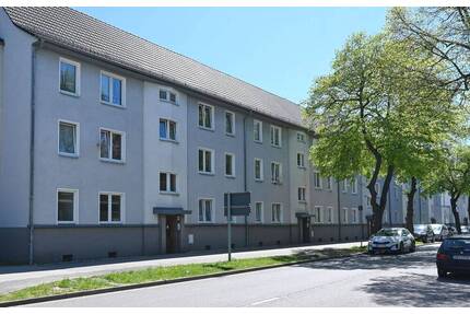 Kompakte Wohnanalage mit 12 Einheiten - 2 Hauseingänge in gut vermietbarer Stadtrandlage - Weißenfels