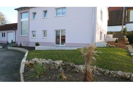 Erdgeschosswohnung 3,5 Zimmer; 85m² zu vermieten - Unterschneidheim