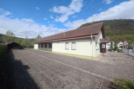 Büro in Annweiler 3.500,00 € 221.64 m²