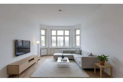 4,5-Zimmer-bald bezugsfrei-Altbauwohnung nahe FU Berlin