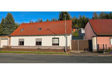 Einfamilienhaus - 85.000,00&nbsp;EUR Kaufpreis, ca.&nbsp; 130,00&nbsp;m&sup2; in Hohenmölsen (PLZ: 06679)