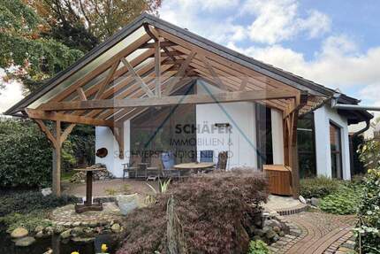 Besonderes Einfamilienhaus mit großem Garten in zentraler Lage - Twistringen