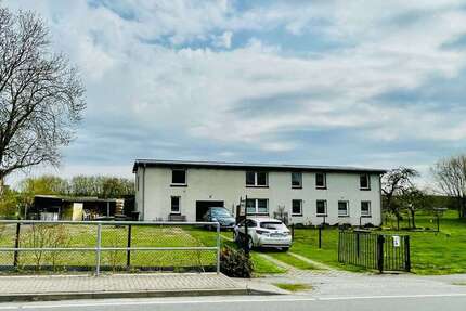 Haus zum Kaufen in Görmin 110.000,00 € 200 m²
