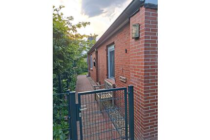 freistehendes Einfamilienhaus - 339.000,00&nbsp;EUR Kaufpreis, ca.&nbsp; 95,00&nbsp;m&sup2; in Krummhörn (PLZ: 26736)