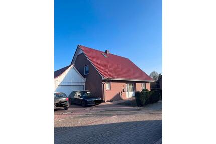 Einfamilienhaus in Siedlungslage Westerstede-Halsbek