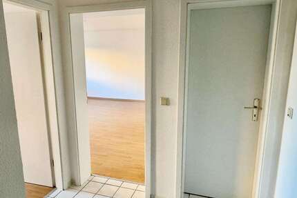 Wohnung zum Mieten in Chemnitz 325,00 € 59.43 m²
