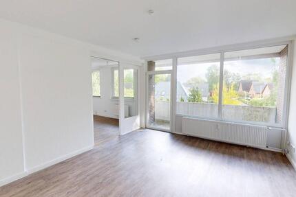 Perfekt für eine Familie: Große 4-Zimmer-Wohnung mit BALKON und EINBAUKÜCHE - Flensburg Fruerlund