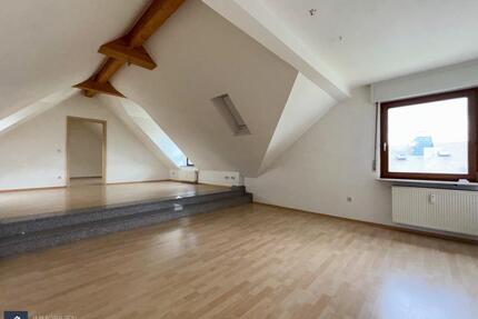 DG-Wohnung mit offenem Giebel und cleveren Grundriss. Loggia & Top-Anbindung nach Wiesbaden - Limburg an der Lahn Linter
