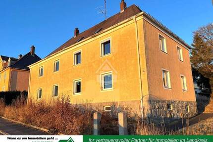 Zentral gelegenes MFH - Vier Wohneinheiten mit Potential - Selb