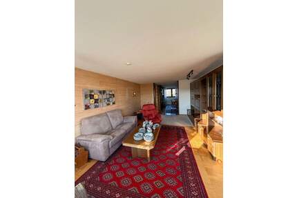 Großzügige 4-Zimmer-Wohnung mit Balkon und Garage im ruhigen Wohngebiet Reusch in Göppingen