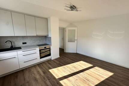 Wohnung zum Mieten in Augsburg 650,00 € 38 m²