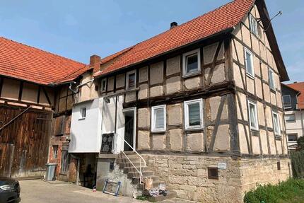Fachwerkhaus mit großem Grundstück, Garagen und Pferdeställen - Sontra