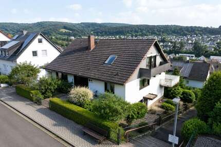 Haus zum Kaufen in Bad Orb 395.000,00 € 217.8 m²