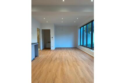 Frisch saniertes Appartement im Antonsviertel - Augsburg
