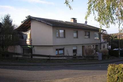 Haus zum Kaufen in Rheinbach-Loch 368.000,00 € 214 m²
