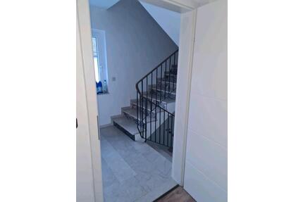 Vermiete Wohnung in Pollanten - 1.250,00&nbsp;EUR Kaltmiete, ca.&nbsp; 121,00&nbsp;m&sup2; in Berching (PLZ: 92334)