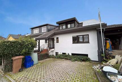 Familienfreundliche Doppelhaushälfte mit Einliegerwohnung und Garten in Bammental