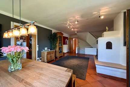 Haus zum Kaufen in Grabenstätt 1.250.000,00 € 300 m²