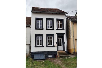 Renoviertes Haus zum Verkauf - 245.000,00&nbsp;EUR Kaufpreis, ca.&nbsp; 160,00&nbsp;m&sup2; in Mettlach (PLZ: 66693)