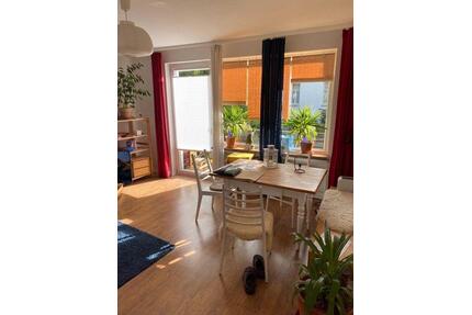 Schöne 2 Zimmer Eigentumswohnung im Ostviertel m. Balkon + Garage - Göttingen Oststadt