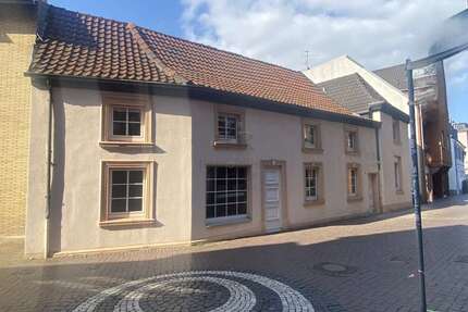 Haus zum Kaufen in Dinslaken 640.000,00 € 288 m²