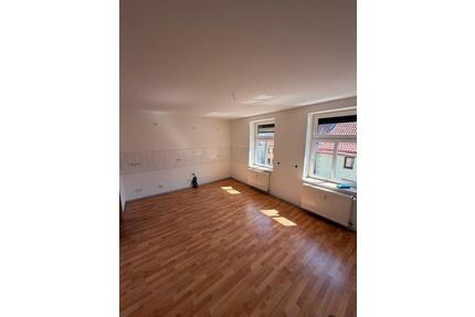 Moderne 3-Raum-Wohnung 82qm - 820,00&nbsp;EUR Kaltmiete, ca.&nbsp; 82,00&nbsp;m&sup2; in Aschersleben (PLZ: 06449)