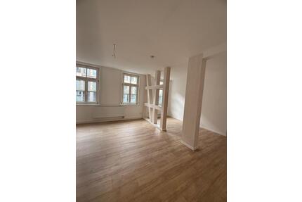 Sanierte 4-Raumwohnung - 1.800,00&nbsp;EUR Kaltmiete, ca.&nbsp; 90,00&nbsp;m&sup2; in Erfurt (PLZ: 99084)