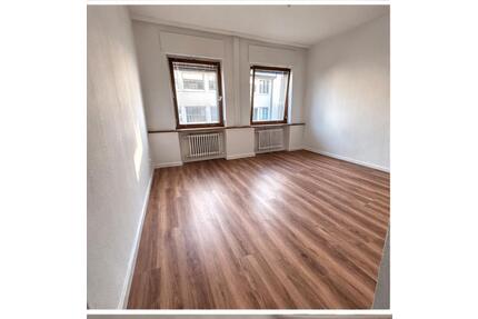 renovierte 2-Zimmer-Wohnung in ruhigem 4-Parteien-Haus - Iserlohn