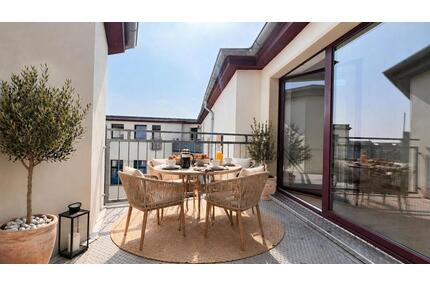 Helle 3-Zi.-DG-Wohnung mit Balkon & neuer EBK in Klausenerstraße - Magdeburg Leipziger Straße