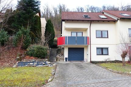 Charmante Doppelhaushälfte in Südhanglage von Braunsbach