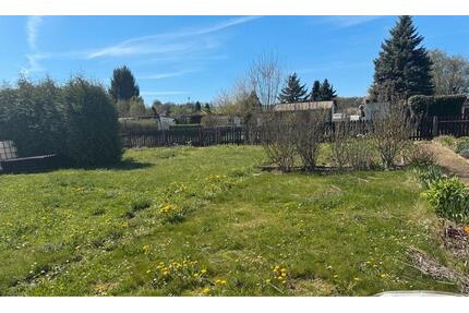 Großzügiger Garten in Roßwein - 2.000,00&nbsp;EUR Kaltmiete, ca.&nbsp; 0,00&nbsp;m&sup2; in Roßwein (PLZ: 04741)