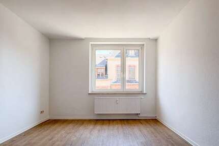 Wohnung zum Mieten in Plauen 275,00 € 55.57 m²