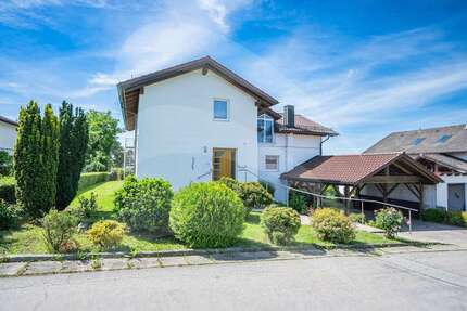 Haus zum Kaufen in Salzweg 548.000,00 € 240 m²