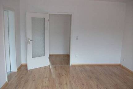 Fritz-Matzschke-Str. * schicke 2-Raum-DG Wohnung in zentraler Lage - Chemnitz Schloßchemnitz