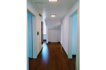 Mietwohnung, DG, Mansarde, Carport, Wohnung - Hunderdorf