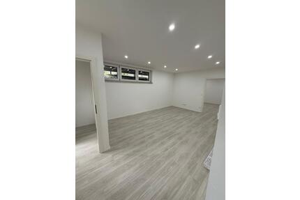 Rutesheim-Heuweg: 2-Zi-Souterrain-Einliegerwohnung, renoviert