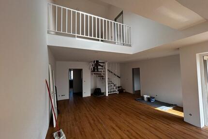 Sanierte 3,5-Zimmer-Maisonette-Wohnung in Panketal zu vermieten