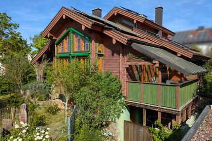 Einzigartiges Holzblockhaus mit großem Garten - Zellingen