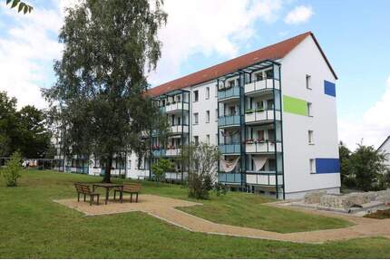 Frühlingsgefühle...tolle 2-Raum-Wohnung mit Wanne & Balkon zum Verlieben!!! - Freiberg