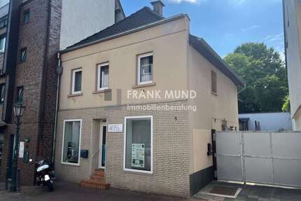 Haus zum Kaufen in Mönchengladbach-Wickrath 190.000,00 € 134 m²