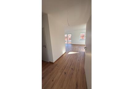 2 Zimmer Wohnung mit Terrasse, Barrierefrei, Neubau - Frankenberg (Eder)
